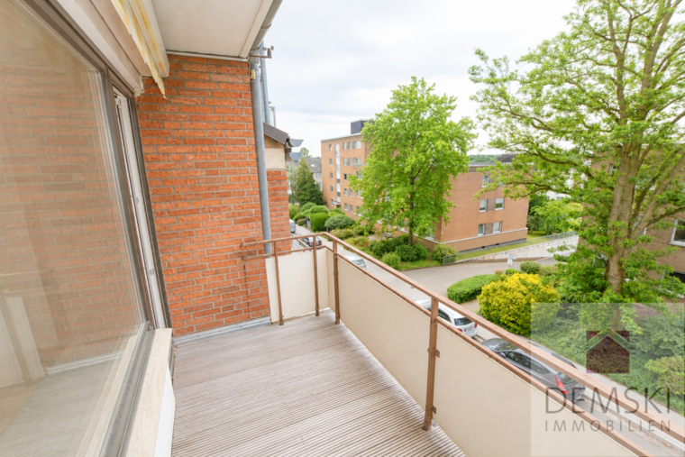 Balkon (am Wohnzimmer)