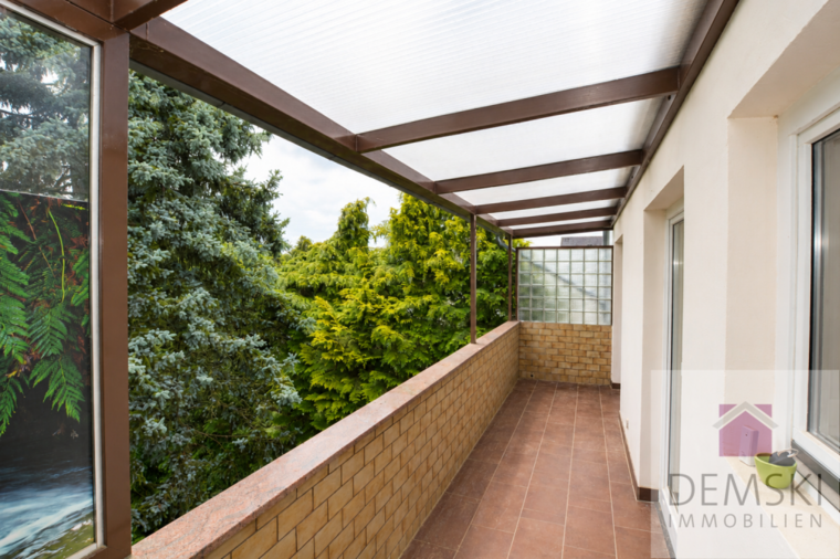 Balkon mit Grünblick